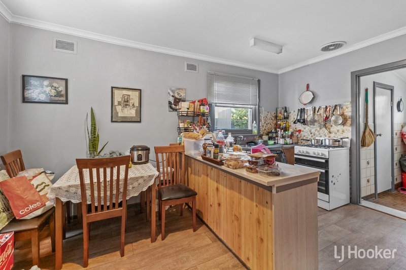 Photo - 53 Fordingbridge Road, Davoren Park SA 5113 - Image 10