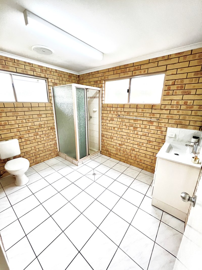 Photo - 53 Gorlicks Road, Branyan QLD 4670 - Image 12