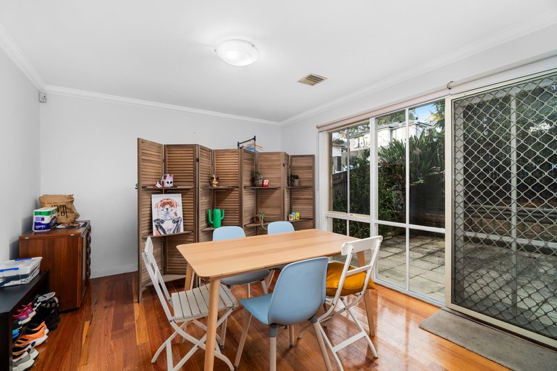 Photo - 5/3 Gwynne Street, Mount Waverley VIC 3149 - Image 5