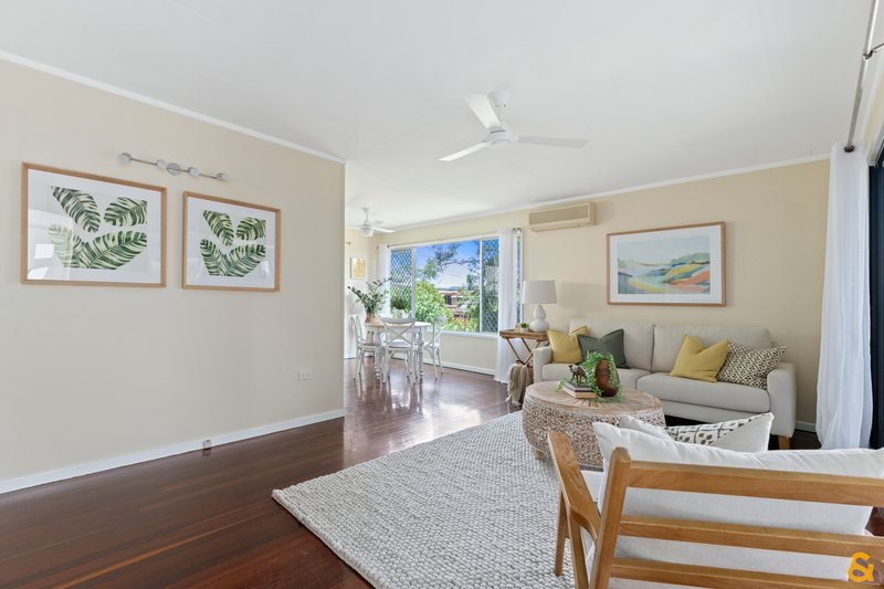 Photo - 53 Hannam Street, Wynnum QLD 4178 - Image 3