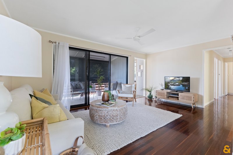 Photo - 53 Hannam Street, Wynnum QLD 4178 - Image 4