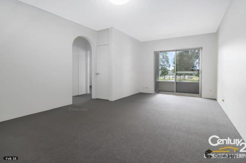 Photo - 5/3 Hart Street, Warwick Farm NSW 2170 - Image 3