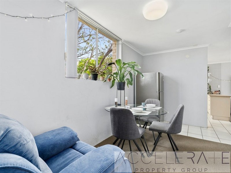 Photo - 5/3 Heath Street, East Brisbane QLD 4169 - Image 7