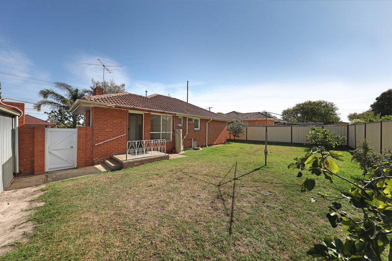 Photo - 53 Heather Grove, Springvale VIC 3171 - Image 10