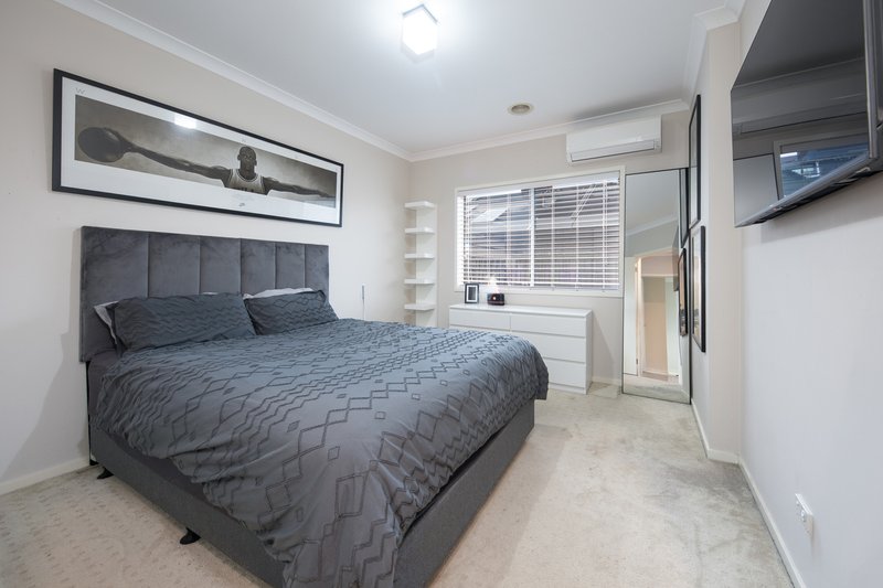 Photo - 53 Highgrove Drive, Sunbury VIC 3429 - Image 13