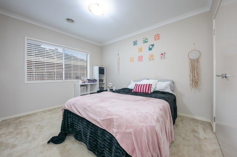Photo - 53 Highgrove Drive, Sunbury VIC 3429 - Image 16
