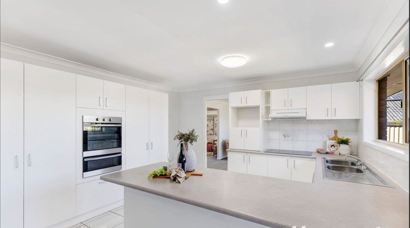 Photo - 53 Honeysuckle Way, Calamvale QLD 4116 - Image 6