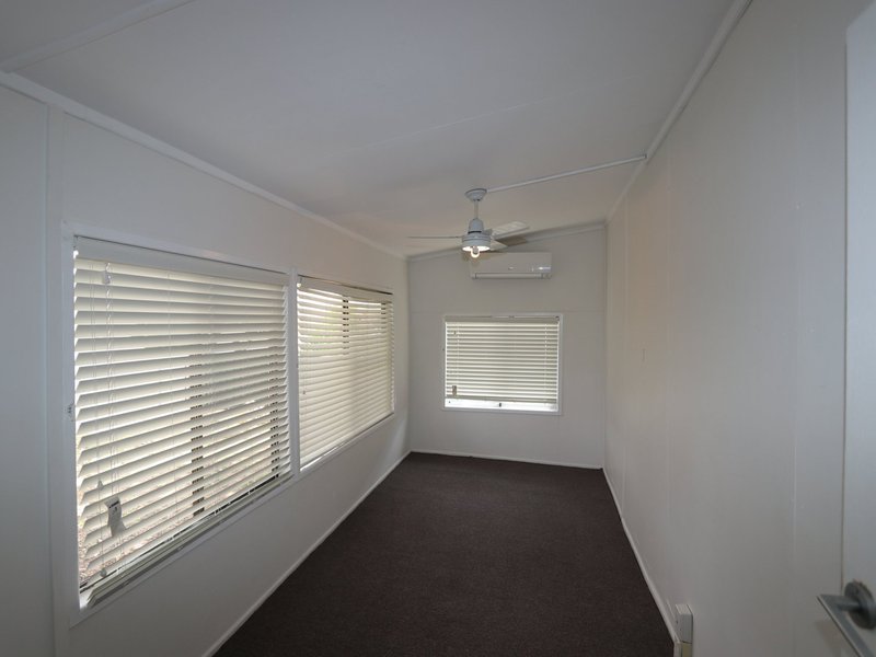 Photo - 53 Huntley Street, Capella QLD 4723 - Image 3