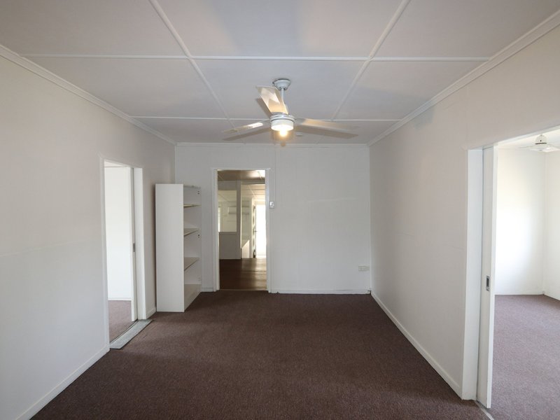 Photo - 53 Huntley Street, Capella QLD 4723 - Image 4