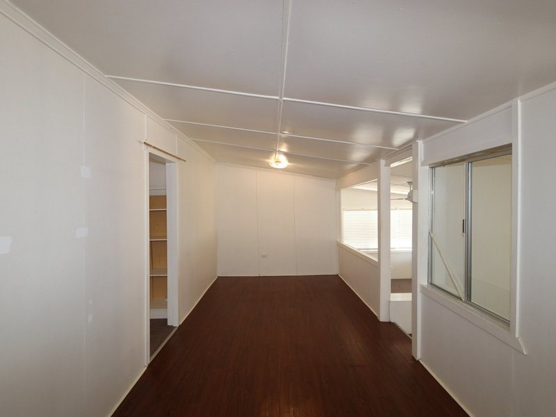 Photo - 53 Huntley Street, Capella QLD 4723 - Image 10