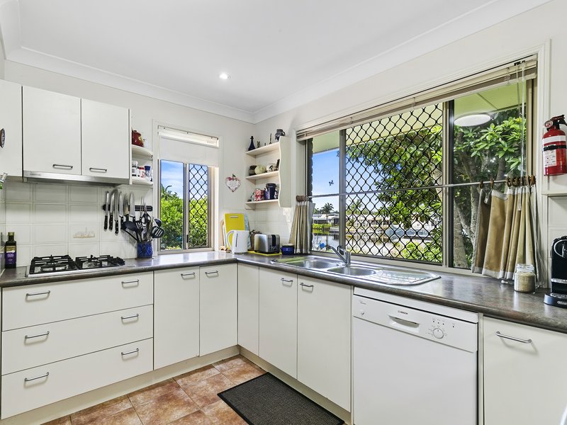 Photo - 53 Jacaranda Drive, Bongaree QLD 4507 - Image 13