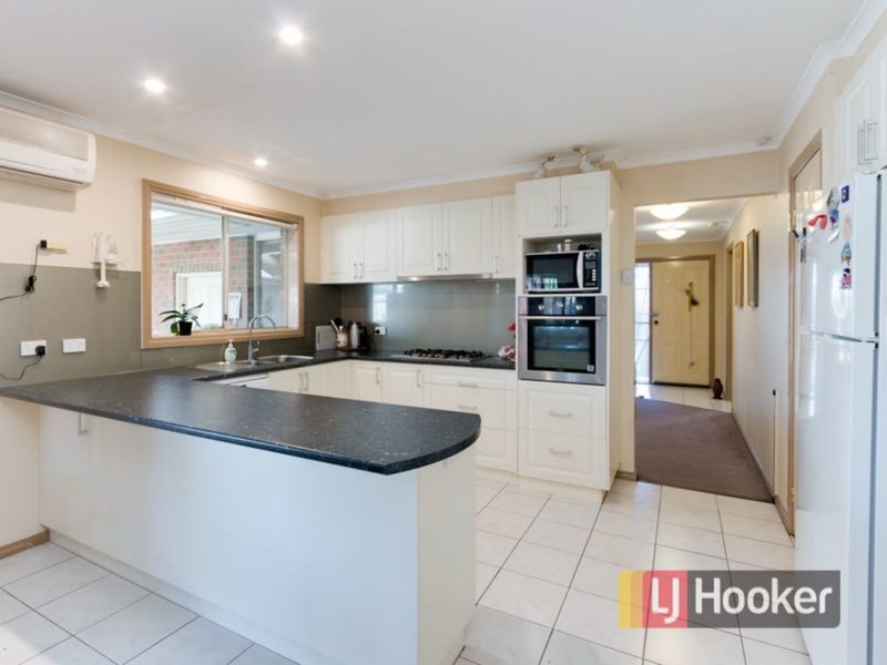 Photo - 53 Josephine Avenue, Cranbourne North VIC 3977 - Image 2