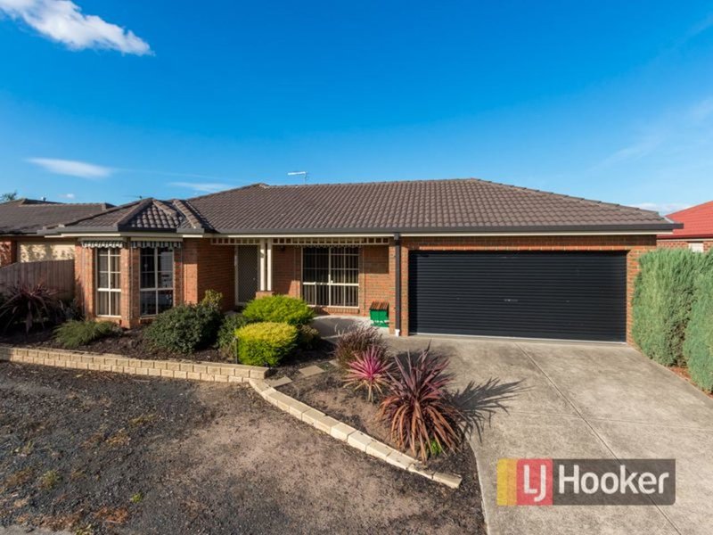 Photo - 53 Josephine Avenue, Cranbourne North VIC 3977 - Image 16