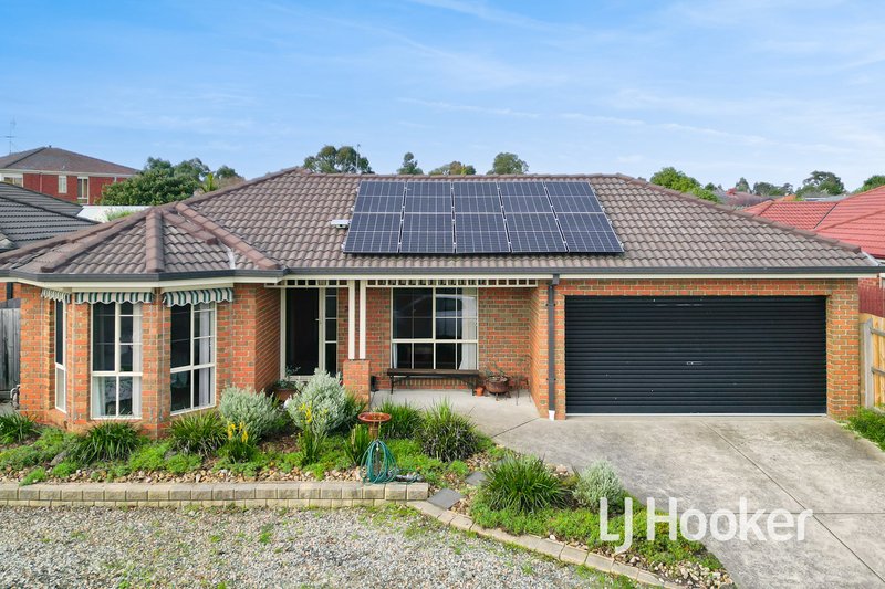 53 Josephine Avenue, Cranbourne North VIC 3977