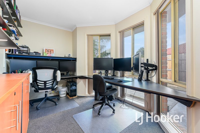 Photo - 53 Josephine Avenue, Cranbourne North VIC 3977 - Image 15