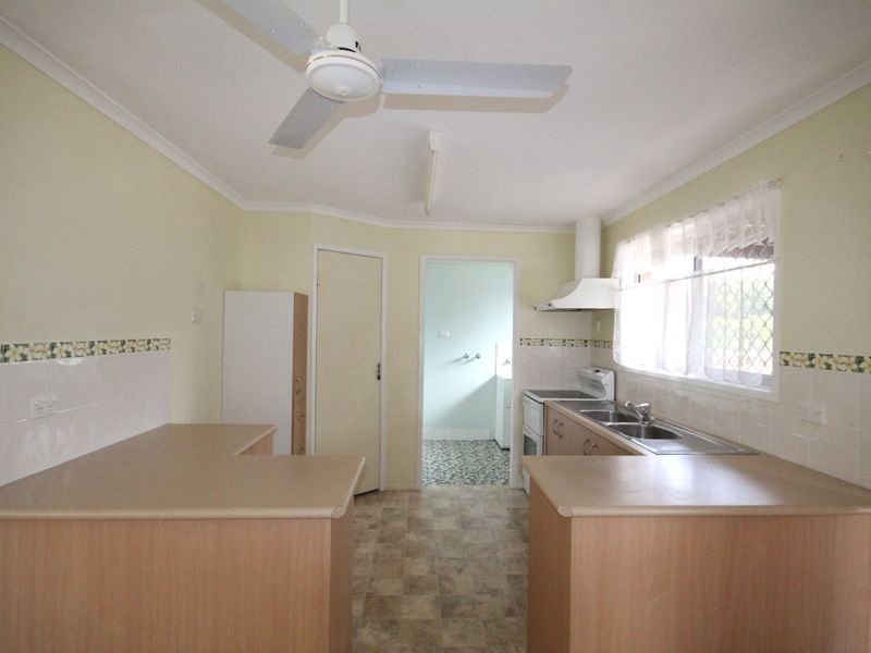 Photo - 53 Katandra Street, Boyne Island QLD 4680 - Image 2