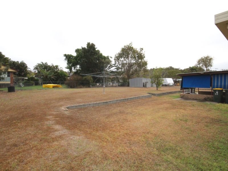 Photo - 53 Katandra Street, Boyne Island QLD 4680 - Image 3