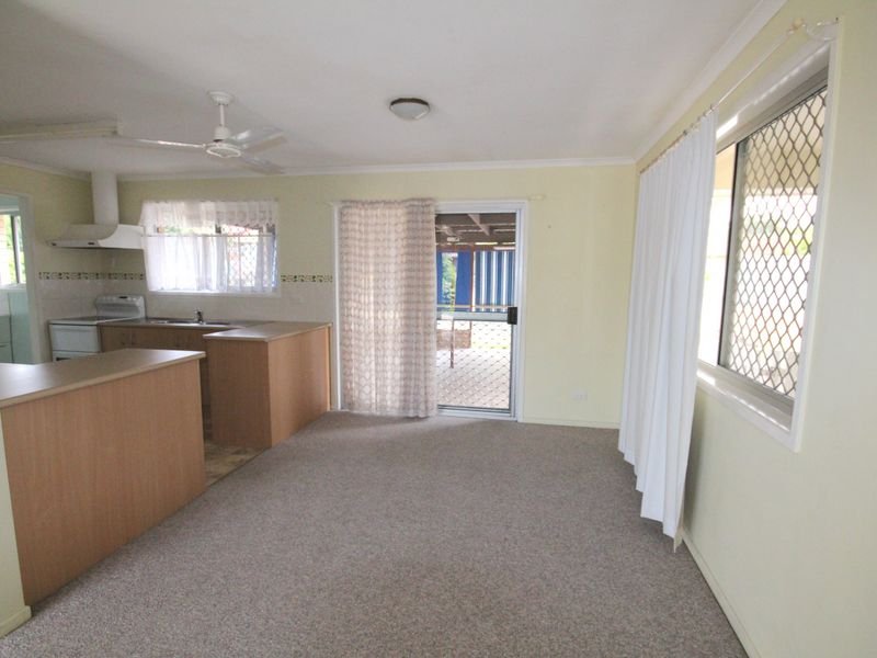 Photo - 53 Katandra Street, Boyne Island QLD 4680 - Image 5