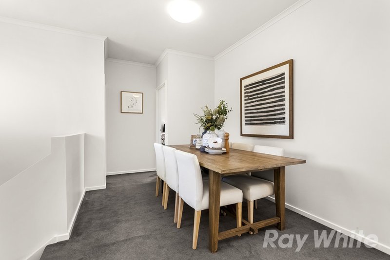 Photo - 5/3 Keylana Boulevard, Mount Waverley VIC 3149 - Image 5