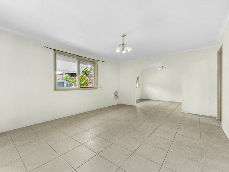 Photo - 53 Killeen Street, Nundah QLD 4012 - Image 6