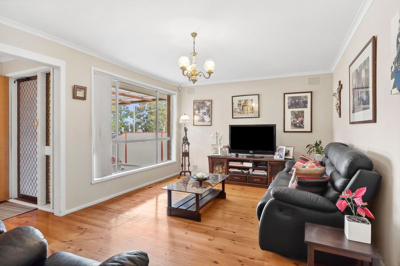 Photo - 53 Kings Road, Kings Park VIC 3021 - Image 3