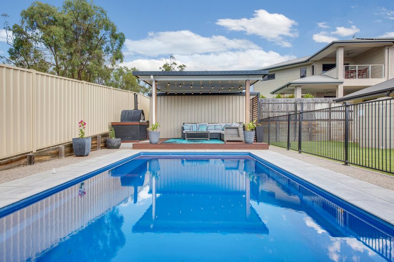 Photo - 53 Liriope Drive, Kirkwood QLD 4680 - Image 15