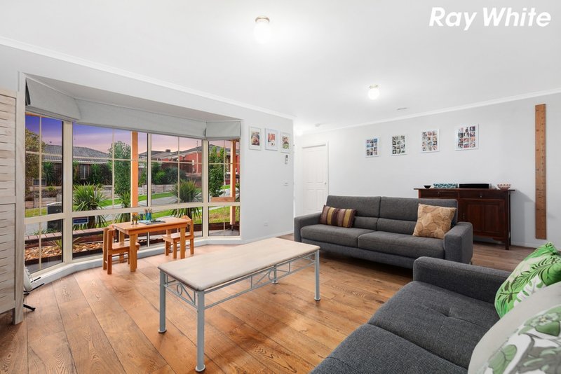 Photo - 53 Manna Gum Drive, Pakenham VIC 3810 - Image 3