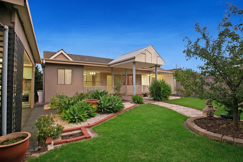 Photo - 53 Marchant Avenue, Reservoir VIC 3073 - Image 9