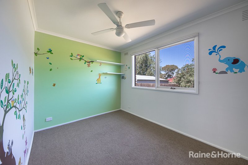 Photo - 53 Marjorie Avenue, Sunbury VIC 3429 - Image 5