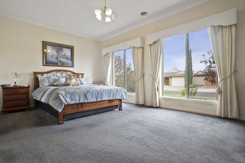 Photo - 53 Mcmahon Crescent, Tarneit VIC 3029 - Image 3