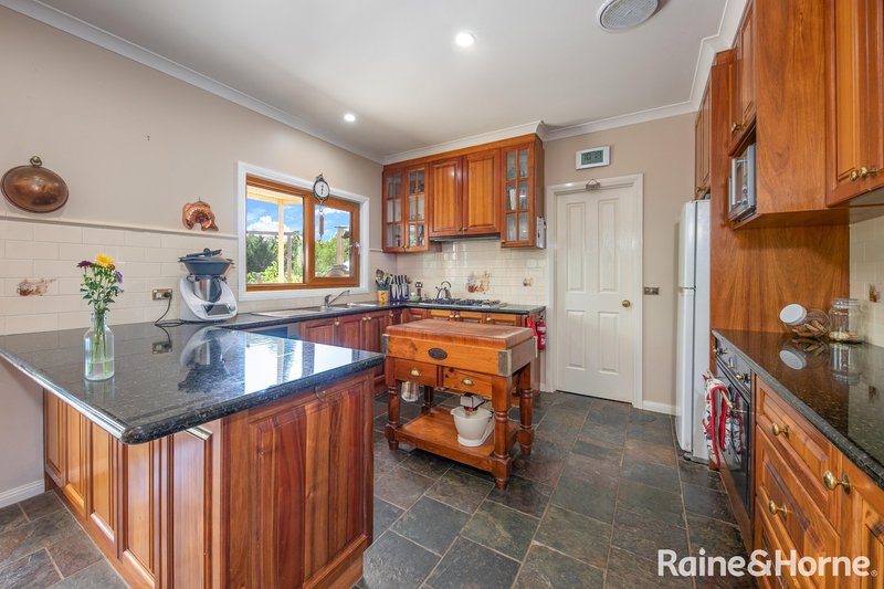 Photo - 53 Meadow Brook Way, Riddells Creek VIC 3431 - Image 5