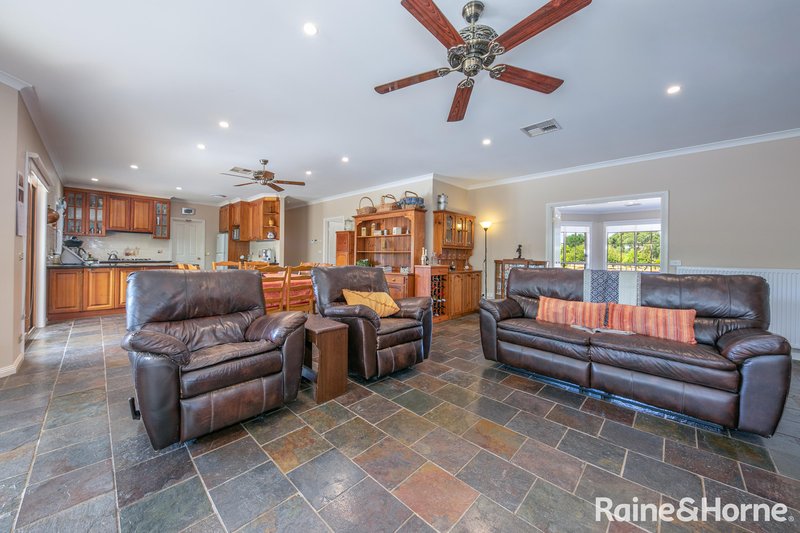 Photo - 53 Meadow Brook Way, Riddells Creek VIC 3431 - Image 6
