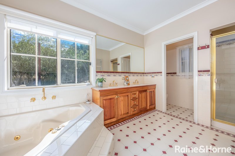 Photo - 53 Meadow Brook Way, Riddells Creek VIC 3431 - Image 12