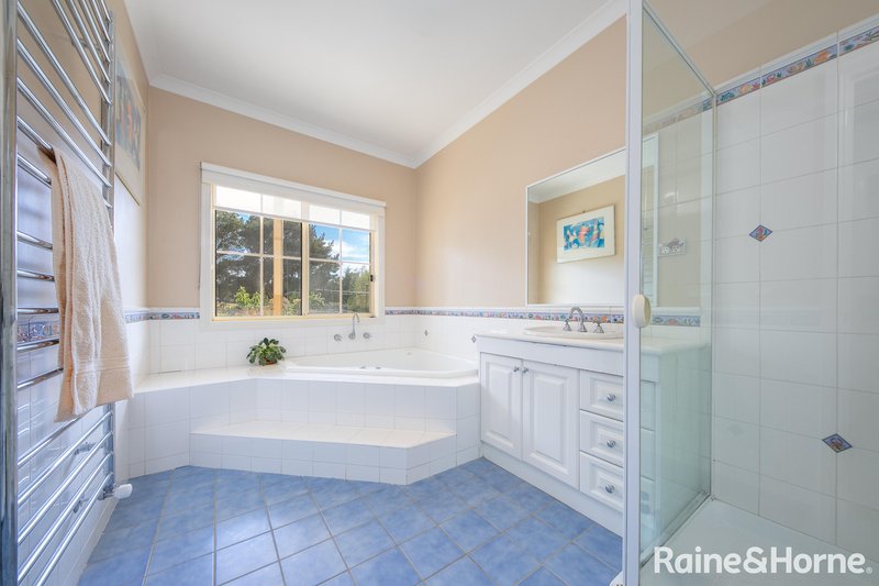 Photo - 53 Meadow Brook Way, Riddells Creek VIC 3431 - Image 13