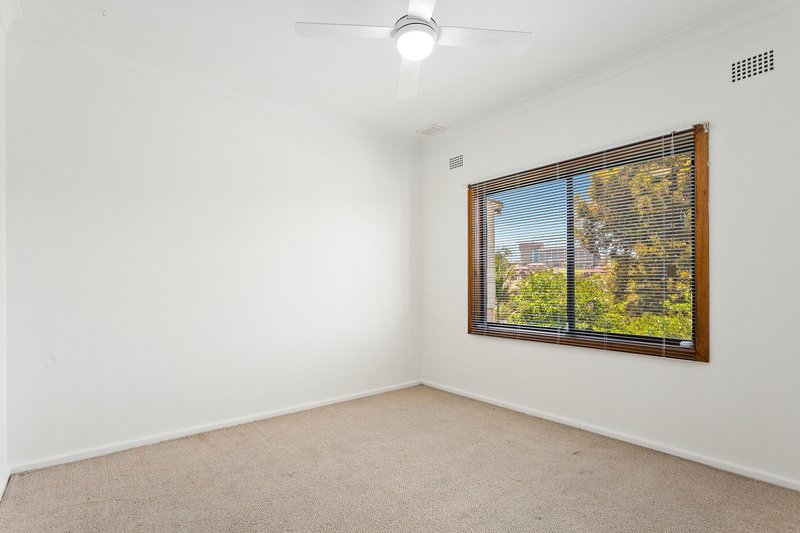 Photo - 53 Minnegang Street, Warrawong NSW 2502 - Image 5