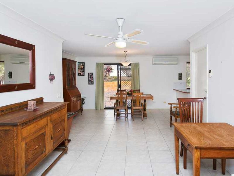 Photo - 53 Montezuma Drive, Burleigh Waters QLD 4220 - Image 4