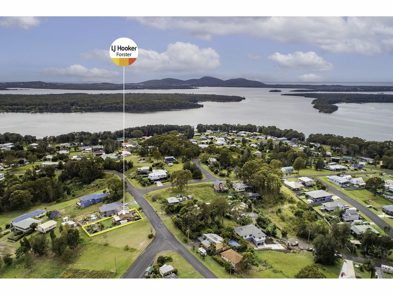 Photo - 53 Moorooba Road, Coomba Park NSW 2428 - Image 21