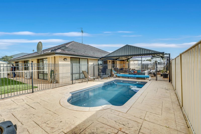 Photo - 53 Narembeen Road, Dawesville WA 6211 - Image 8