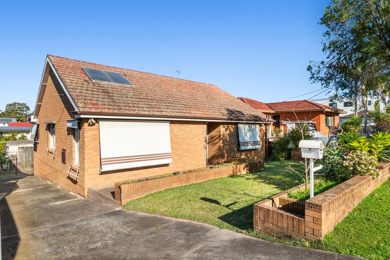 Photo - 53 Neville Street, Smithfield NSW 2164 - Image 3