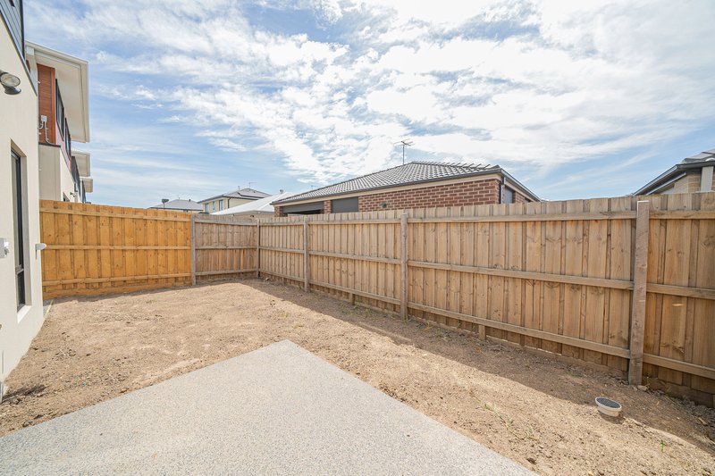 Photo - 53 Northview Terrace, Clyde North VIC 3978 - Image 10