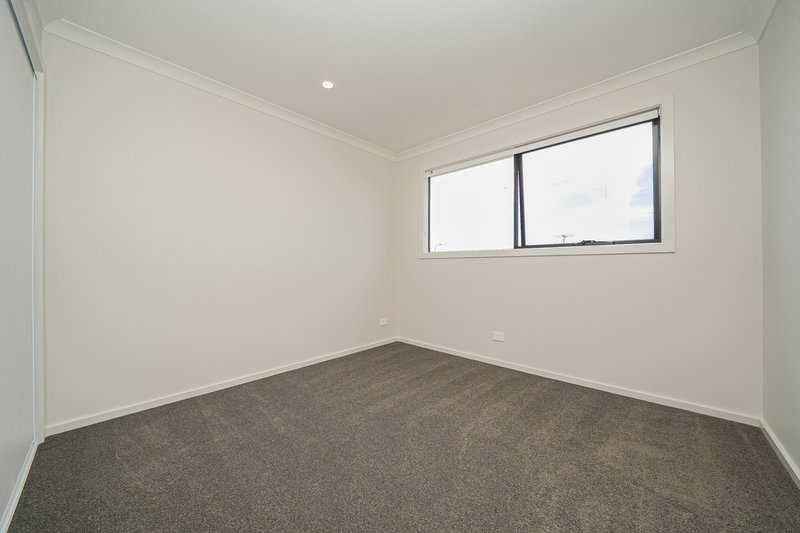 Photo - 53 Northview Terrace, Clyde North VIC 3978 - Image 11