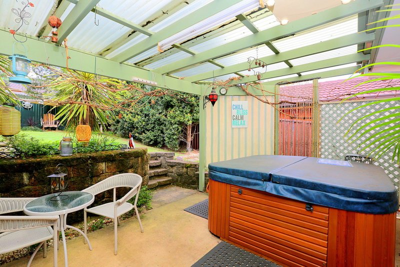 Photo - 53 Oak Drive, Georges Hall NSW 2198 - Image 10