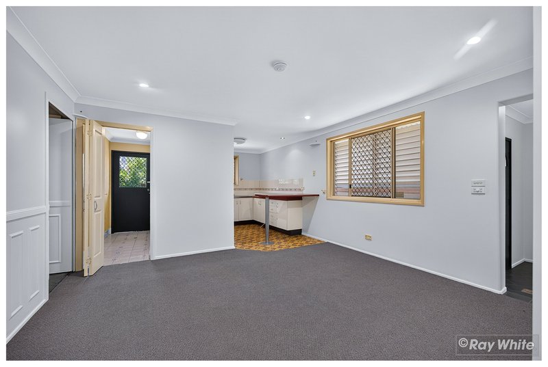 Photo - 53 Old Capricorn Highway, Gracemere QLD 4702 - Image 5