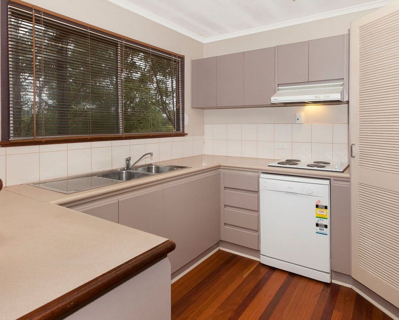 Photo - 53 Olearia Street, Everton Hills QLD 4053 - Image 7