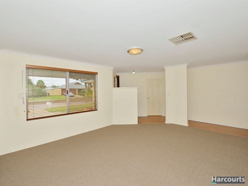 Photo - 53 Pebblebeach Boulevard, Meadow Springs WA 6210 - Image 3