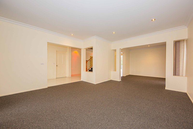 Photo - 53 Piermont Drive, Berwick VIC 3806 - Image 3