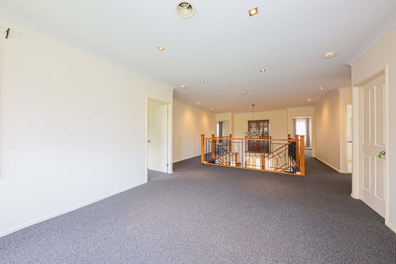 Photo - 53 Piermont Drive, Berwick VIC 3806 - Image 6