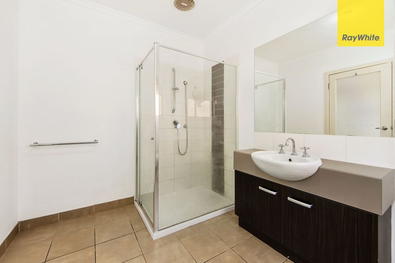 Photo - 53 Pimelea Terrace, St Albans VIC 3021 - Image 8