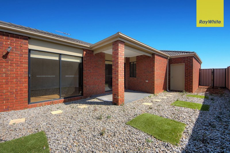 Photo - 53 Pimelea Terrace, St Albans VIC 3021 - Image 11