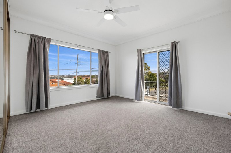 Photo - 53 Pine Avenue, Narraweena NSW 2099 - Image 4